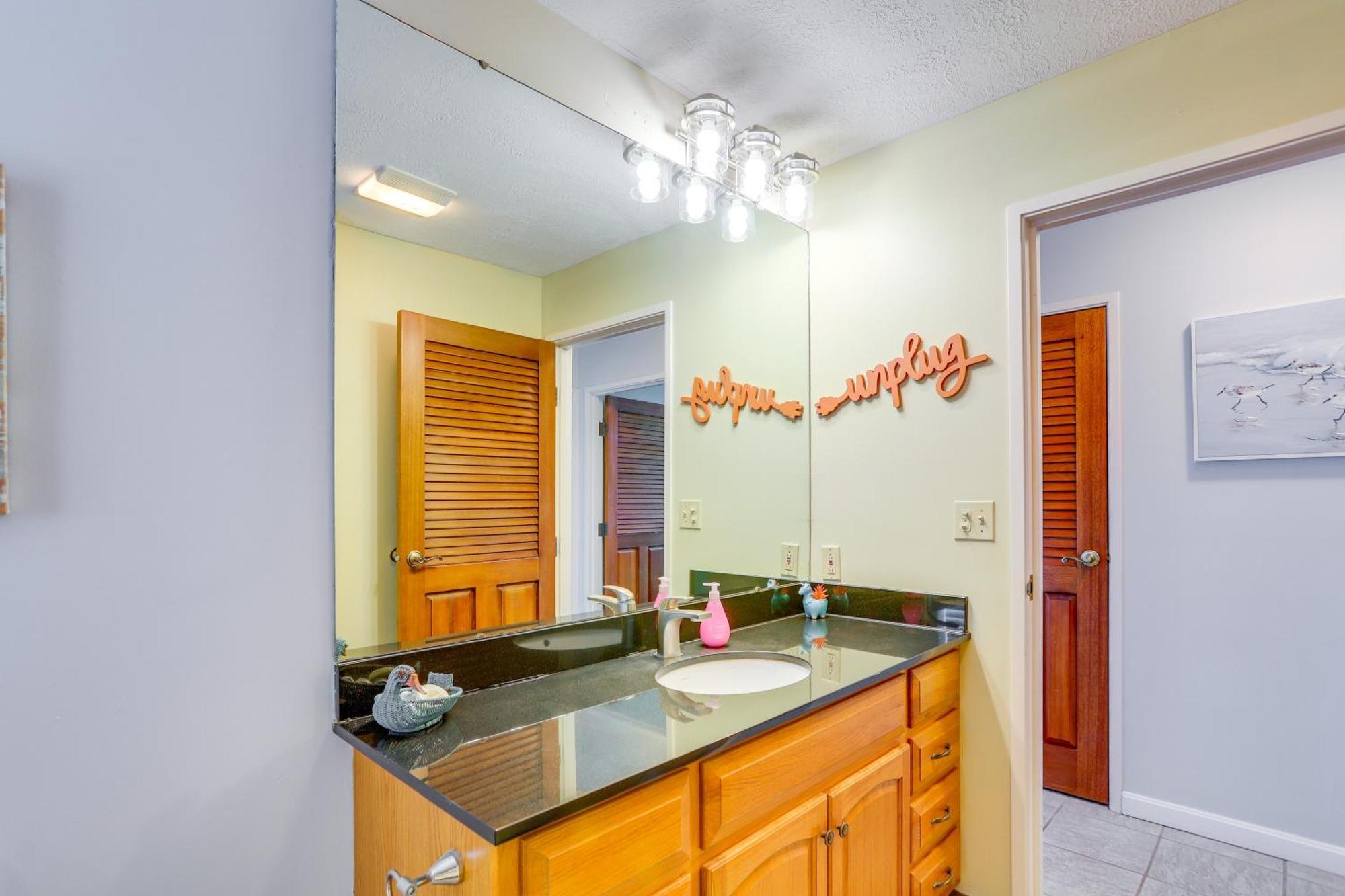 Cozy Middle Bass Island Getaway On Lake Eerie! Put-in-Bay Exterior photo